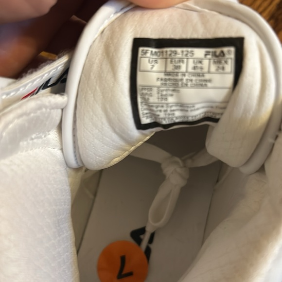 Fila sneakers new - Picture 4 of 5